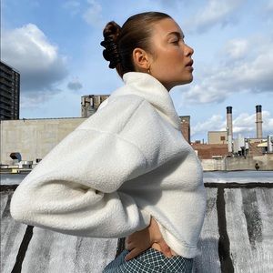 Aritzia Sunday Best Camilla Hoodie ✨